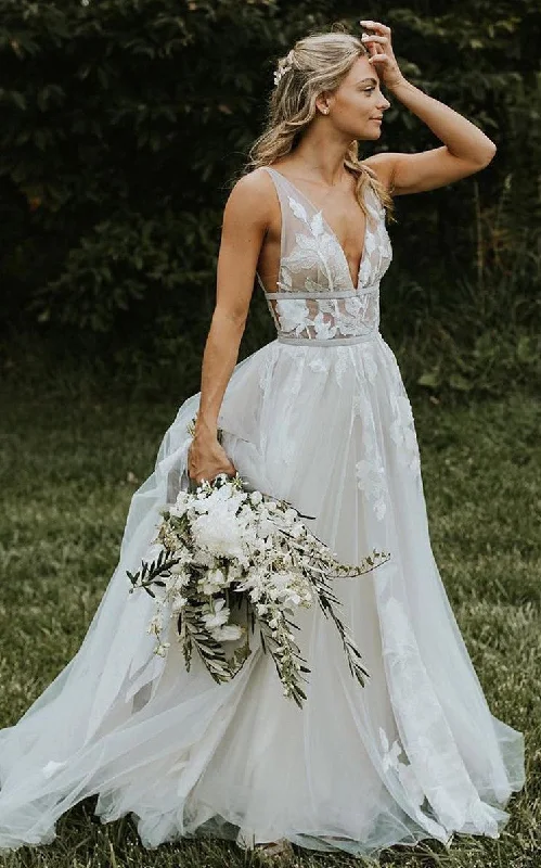 Bohemian V-neck Tulle A Line Floor-length Sleeveless Wedding Dress with Appliques-715937